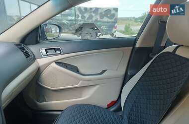 Седан Kia Optima 2013 в Черкассах