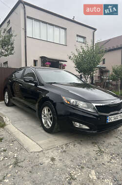 Седан Kia Optima 2013 в Городку