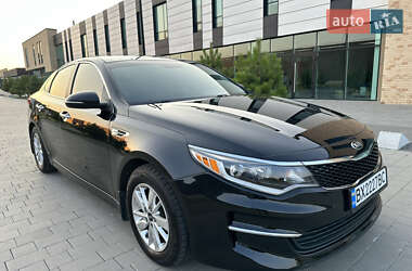 Седан Kia Optima 2016 в Хмельницькому