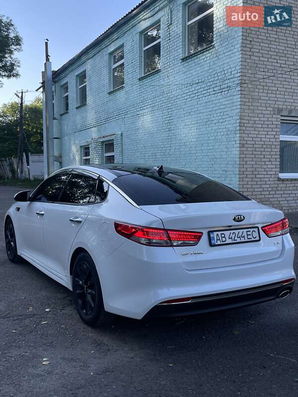 Седан Kia Optima 2016 в Виннице