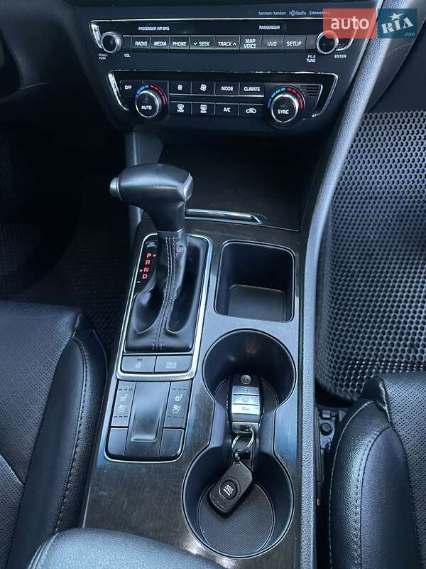 Седан Kia Optima 2016 в Виннице