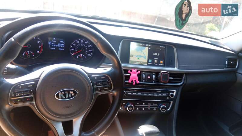 Седан Kia Optima 2015 в Ивано-Франковске