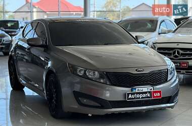 Седан Kia Optima 2011 в 