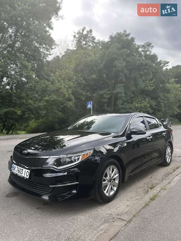 Седан Kia Optima 2018 в Киеве