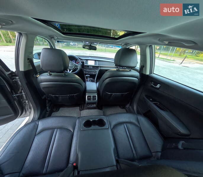 Седан Kia Optima 2018 в Львове