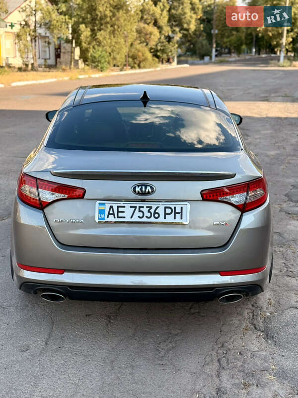 Седан Kia Optima 2012 в Кривом Роге
