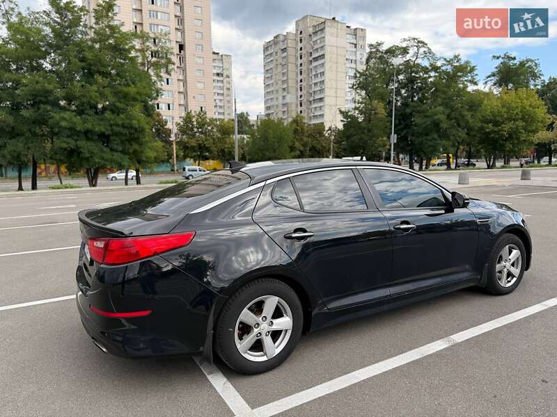Седан Kia Optima 2014 в 
