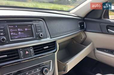 Седан Kia Optima 2016 в 