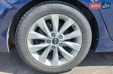 Седан Kia Optima 2016 в 
