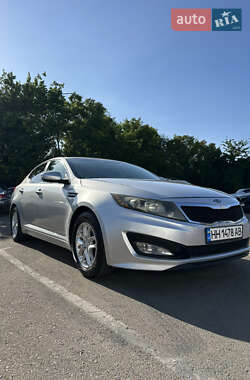 Седан Kia Optima 2011 в 