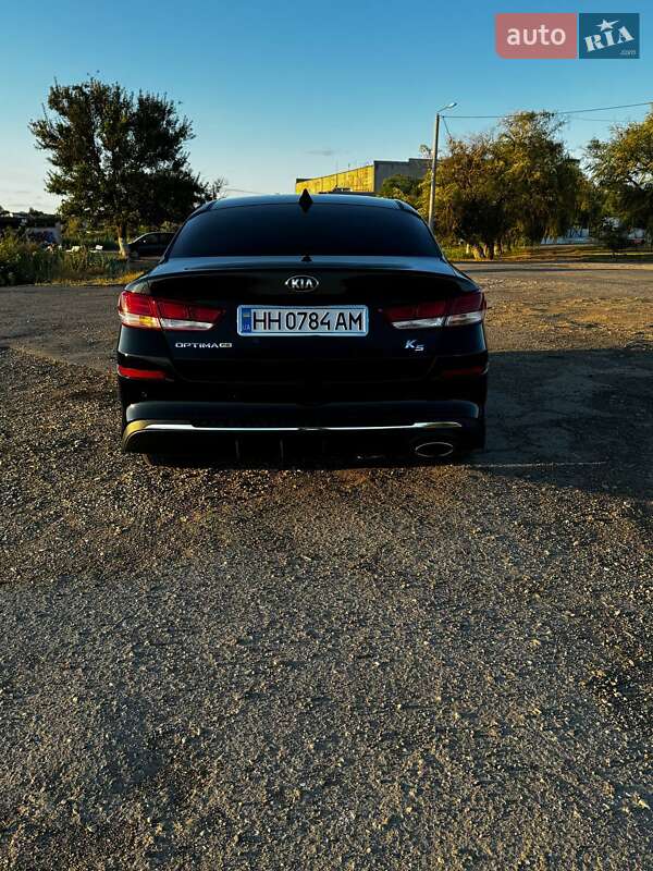 Седан Kia Optima 2019 в Одессе