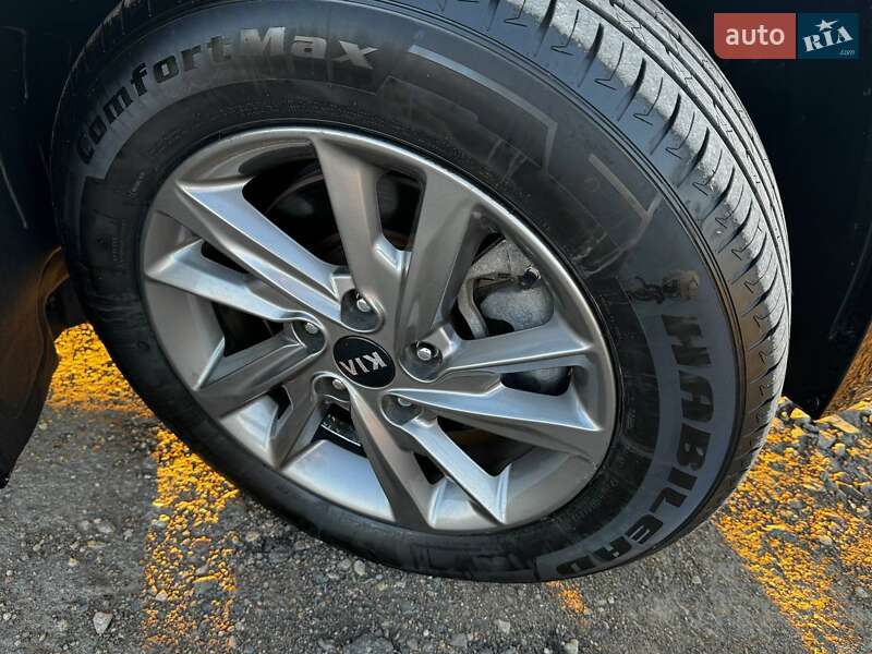 Седан Kia Optima 2019 в Одессе