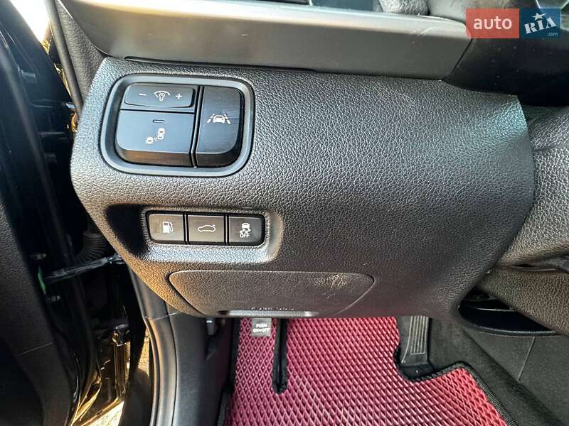 Седан Kia Optima 2019 в Одессе