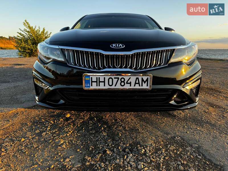 Седан Kia Optima 2019 в Одессе