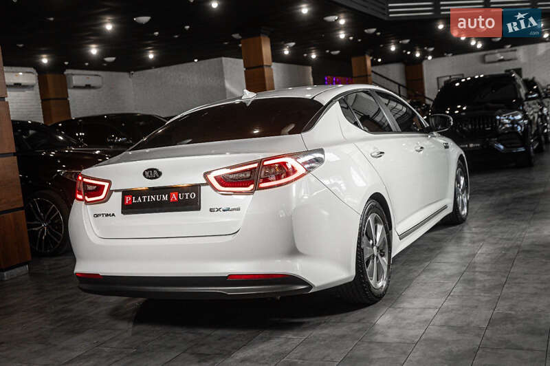 Седан Kia Optima 2015 в Одессе