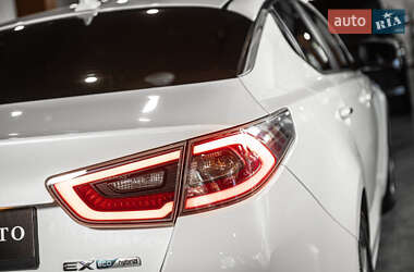 Седан Kia Optima 2015 в 