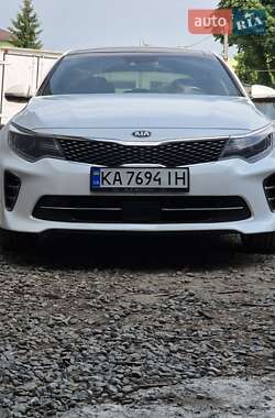 Седан Kia Optima 2015 в Василькові