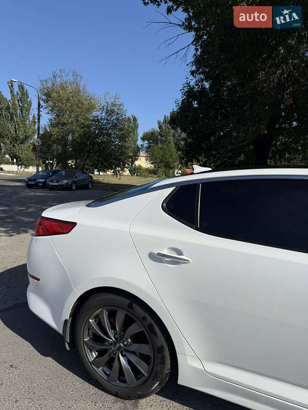 Седан Kia Optima 2014 в Запорожье