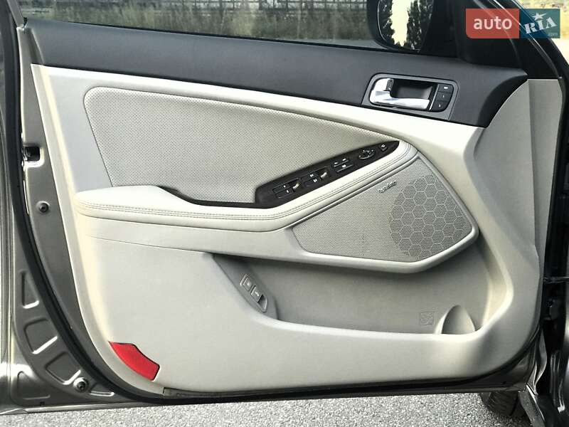 Седан Kia Optima 2014 в Києві