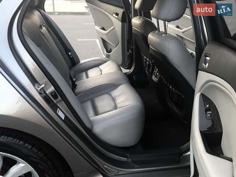 Седан Kia Optima 2014 в Києві