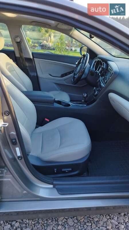 Седан Kia Optima 2015 в Києві фото 27 Седан Kia Optima 2015 в Києві