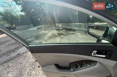 Седан Kia Optima 2014 в 