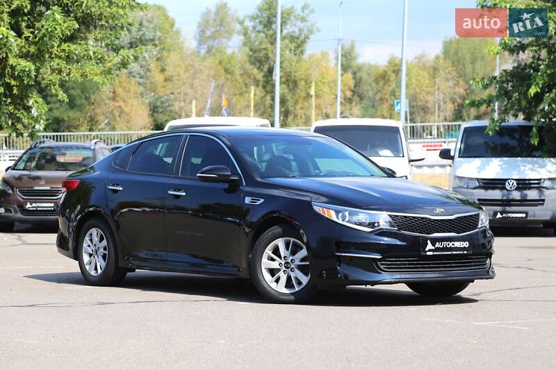 Седан Kia Optima 2016 в 