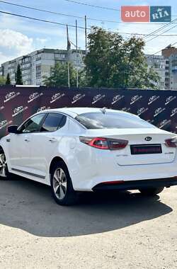 Седан Kia Optima 2014 в 