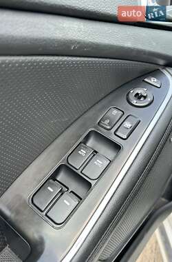 Седан Kia Optima 2014 в 