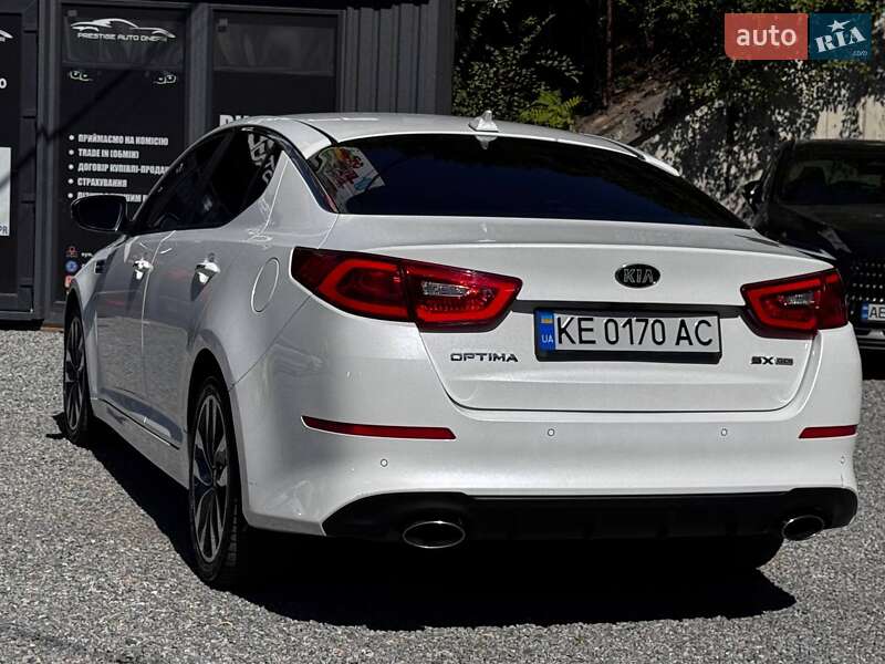 Седан Kia Optima 2015 в Днепре
