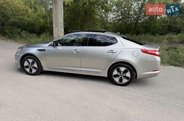 Седан Kia Optima 2013 в 