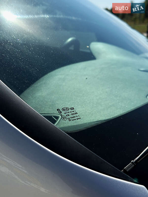 Седан Kia Optima 2016 в Києві