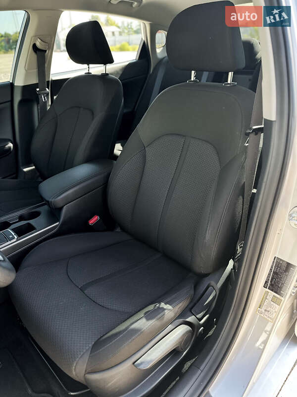 Седан Kia Optima 2016 в Києві