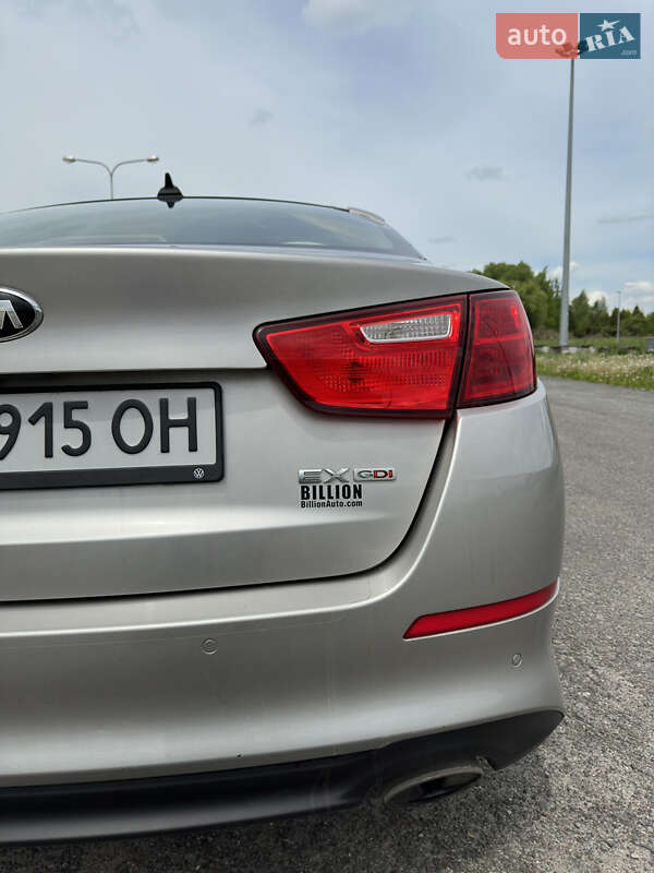 Седан Kia Optima 2014 в Львове