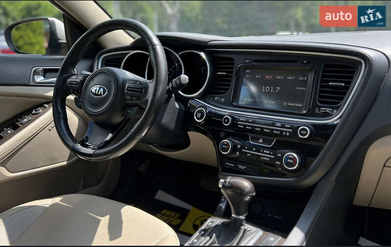 Седан Kia Optima 2014 в Львове