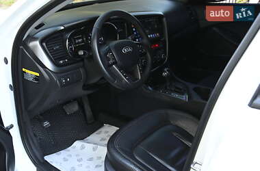 Седан Kia Optima 2012 в 