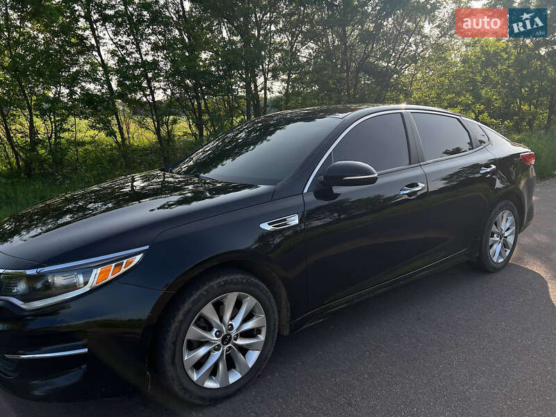 Седан Kia Optima 2017 в Козельце