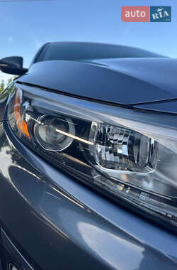 Седан Kia Optima 2015 в 