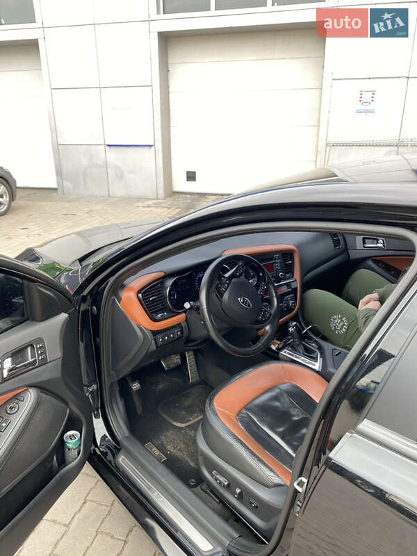 Седан Kia Optima 2012 в 