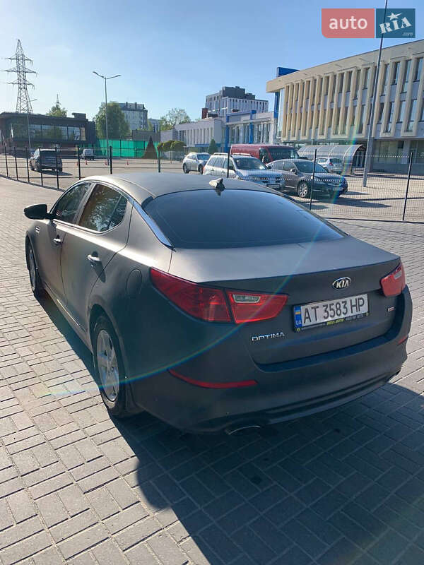 Седан Kia Optima 2015 в Львове
