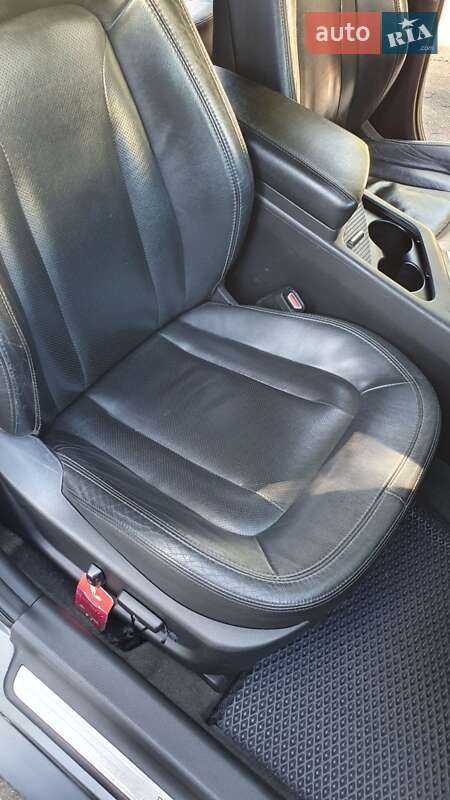 Седан Kia Optima 2012 в Киеве