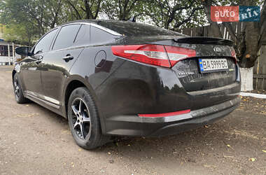 Седан Kia Optima 2013 в Новомиргороде