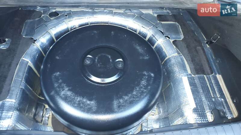 Седан Kia Optima 2012 в Киеве