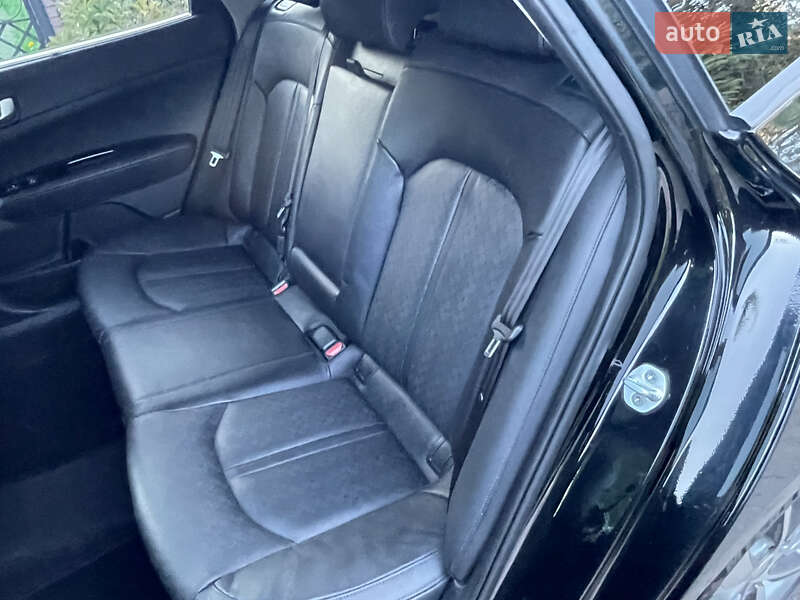 Универсал Kia Optima 2017 в Ровно