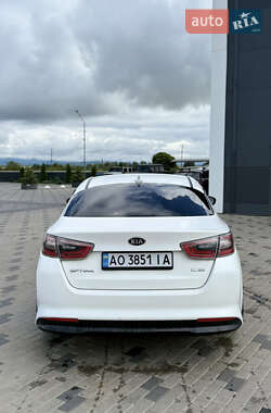 Седан Kia Optima 2015 в 
