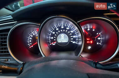 Седан Kia Optima 2014 в Києві