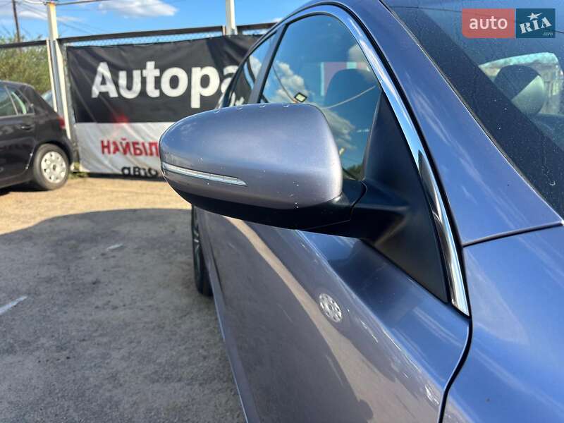 Седан Kia Optima 2012 в Запорожье