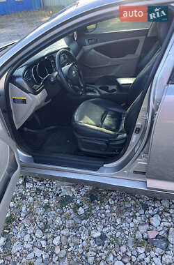 Седан Kia Optima 2012 в 