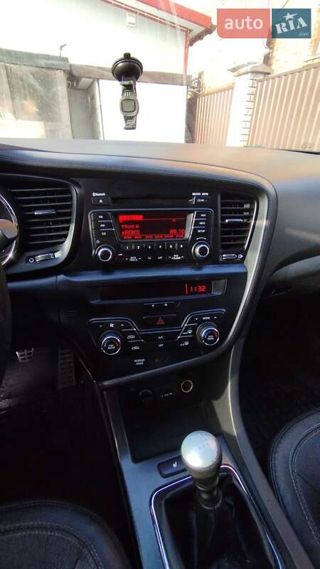 Седан Kia Optima 2011 в Львове