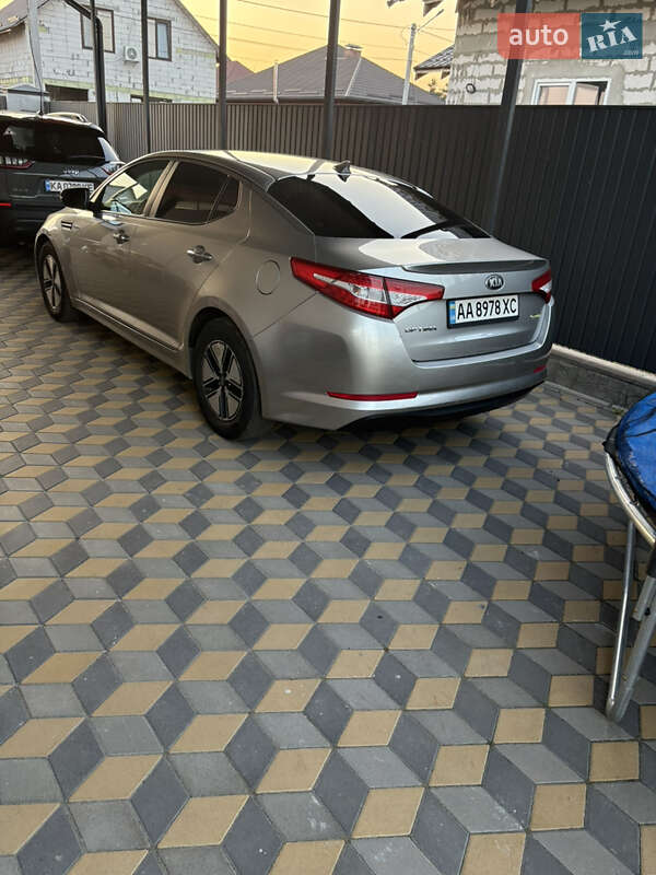 Седан Kia Optima 2013 в Киеве